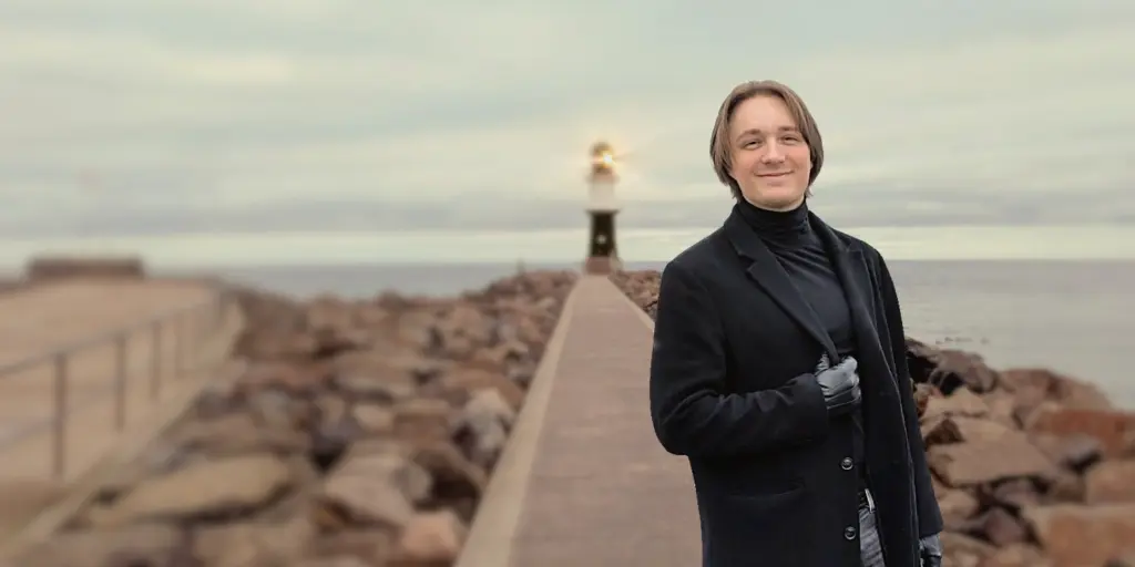 Luksen-in-Rostock-Warnemünde-Leuchtturm-Meer